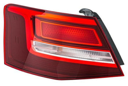 FANALE POSTERIORE DX ESTERNO AUDI A305/16> 3P