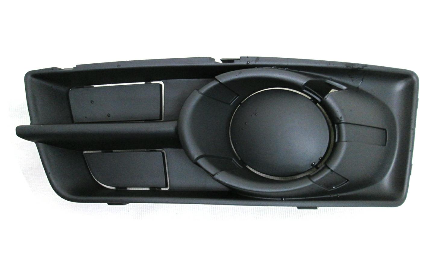 GRIGLIA PARAURTI ANTERIORE SX MITSUBISHI COLT 01/09>