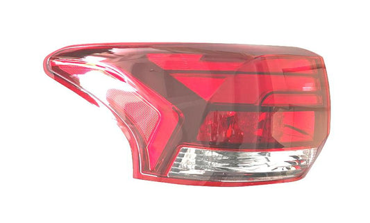 FANALE POSTERIORE SX ESTERNO MITSUBISHI OUTLANDER 09/15>