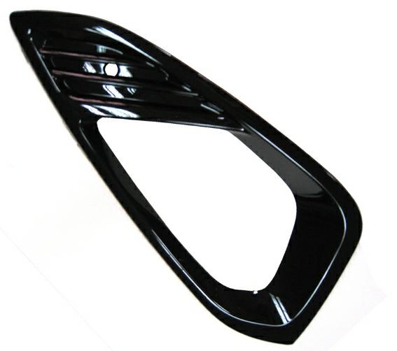 GRIGLIA PARAURTI ANTERIORE DX NERA LUCIDA C/FENDI FORD FIESTA 01/17>