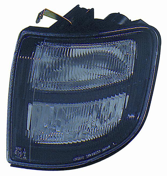 FANALE ANTERIORE DX FUME'MITSUB PAJERO 01/97>12/00