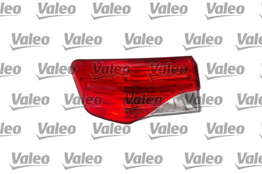FANALE POSTERIORE DX ESTERNO TOYOTA AVENSIS 11/11>