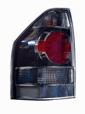 FANALE POSTERIORE DX CRYSTAL FUME' MITSUB PAJERO 01/07> 3P