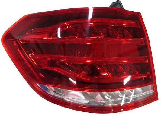 FANALE POSTERIORE DX ESTERNO A LED BIANCO-ROSSO MERCED CLAS E W212 03/13>