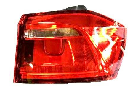 FANALE POSTERIORE DX ESTERNO ROSSO CHIARO VW GOLF SPORTSVAN 04/14>