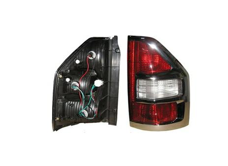 FANALE POSTERIORE DX CORNICE CROM 3 CONNETTORI MITSUB PAJERO 01/01/>12/02