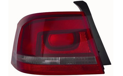 GRUPPO OTTICO POSTERIORE DX ESTERNO ROSSO SCURO VW PASSAT 10/10>