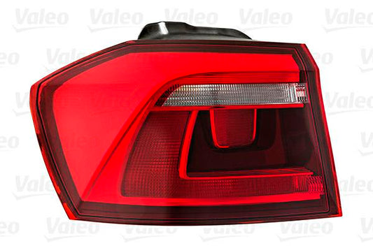 FANALE POSTERIORE DX ESTERNO ROSSO SCURO VW GOLF SPORTSVAN 04/14>