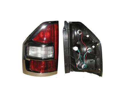 FANALE POSTERIORE SX CORNICE CROM 3 CONNETTORI MITSUB PAJERO 01/01/>12/02