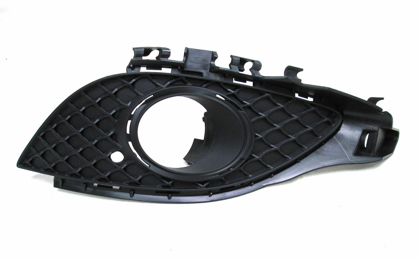 GRIGLIA PARAURTI ANTERIORE DX C/FEND+FORI CROMO MERCED CLASSE A W176 06/12>